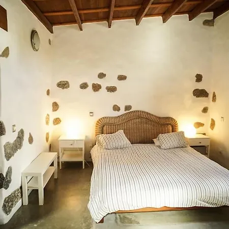 Casa Isabel Ii *